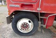 B-801 1974 Kenworth Cabover Truck