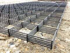 B-170  KJ Wire Mesh Panels 6.6'x3.3'