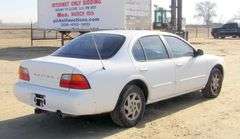 B-339  1995 Nissan Maxima