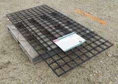 B-172  KJ Wire Mesh Panels 6.6'x3.3'
