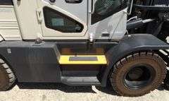 B-750 Crown CG70S-7 LP Lift Truck