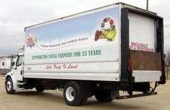 B-765  2005 Freightliner Reefer Truck