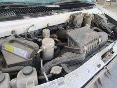 B-692  2000 GMC Safari Utility Van