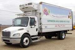 B-765  2005 Freightliner Reefer Truck