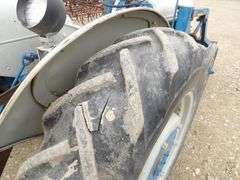 B-1110  Ford Tractor