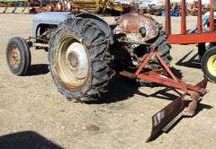 B-1124  Massey Ferguson Tractor