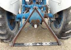 B-1110  Ford Tractor