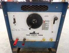 B-882  Miller Welder 250 Twin