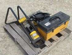 B-1005 Parker Hydraulic Fitting Press