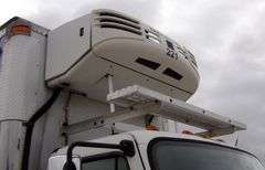 B-765  2005 Freightliner Reefer Truck