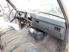 B-739 1991 Ford F-800 Flatbed with Water Tank