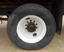 B-765  2005 Freightliner Reefer Truck