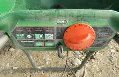 B-445  Scotts Turf Builder Spreader