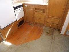 B-930  2001 Prowler 315X Travel Trailer