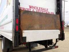 B-765  2005 Freightliner Reefer Truck