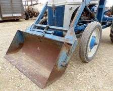 B-1110  Ford Tractor