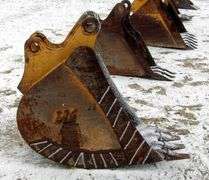 B-961 Backhoe Bucket