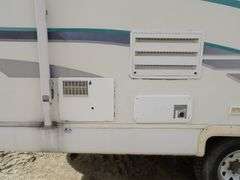 B-930  2001 Prowler 315X Travel Trailer