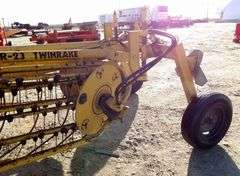 B-627 Vermeer R-23 Twin Rake