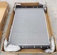 B-861 Freightliner Radiator