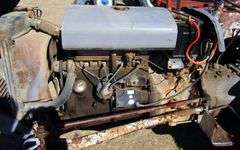 B-1124  Massey Ferguson Tractor