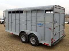 B-203 1993 Logan Coach Ranger 3 16' Gooseneck Stock Trailer