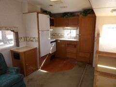 B-930  2001 Prowler 315X Travel Trailer