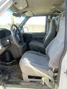 B-692  2000 GMC Safari Utility Van