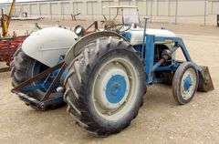 B-1110  Ford Tractor