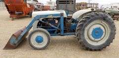 B-1110  Ford Tractor