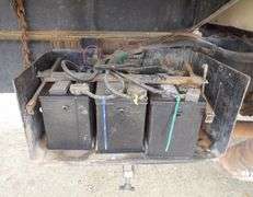 B-739 1991 Ford F-800 Flatbed with Water Tank