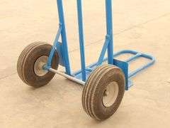 B-709  Hand Truck + Bench