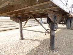 B-1164  1999 Stoughton Semi Trailer