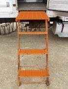 B-765  2005 Freightliner Reefer Truck