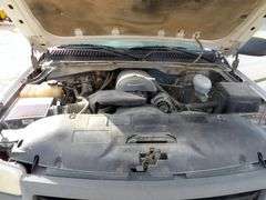 B-579  2004 GMC Sierra 1/2 Ton Pickup