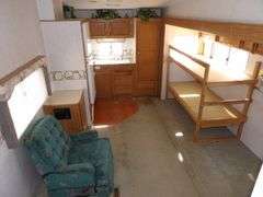 B-930  2001 Prowler 315X Travel Trailer