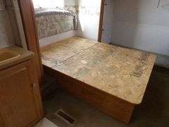 B-930  2001 Prowler 315X Travel Trailer