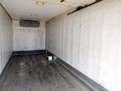 B-765  2005 Freightliner Reefer Truck