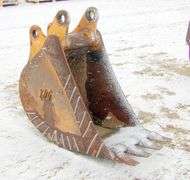 B-961 Backhoe Bucket