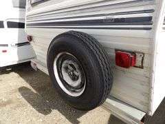 B-925 1992 Sandpiper 5th Wheel Travel Trailer