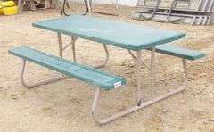 B-760  Lifetime Picnic Table