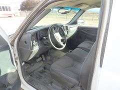 B-579  2004 GMC Sierra 1/2 Ton Pickup