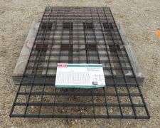 B-172  KJ Wire Mesh Panels 6.6'x3.3'