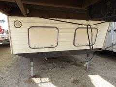 B-925 1992 Sandpiper 5th Wheel Travel Trailer