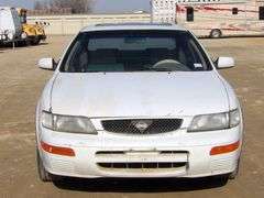 B-339  1995 Nissan Maxima
