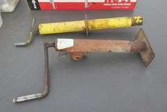 B-252  Reese Hitch + Shop Stock