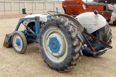 B-1110  Ford Tractor