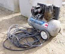 B-676  Campbell Hausfeld Air Compressor