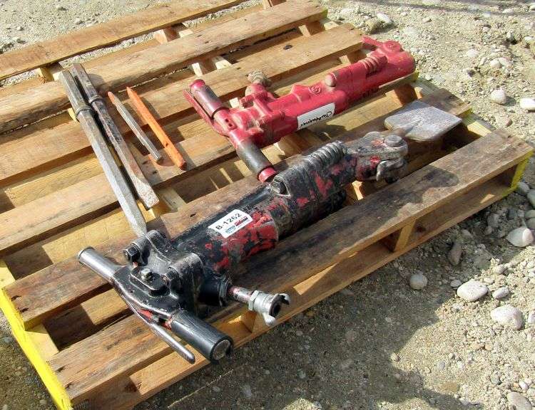 B-1262  Pneumatic Jack Hammers