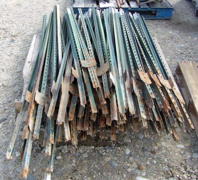 B-1107  Pallet of T-Posts